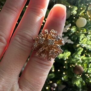 Vintage 18KT Gold Cluster Women's Ring size 5